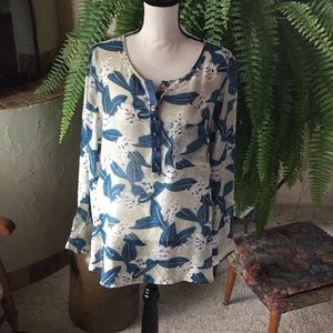 EUC Soft Surroundings Long Sleeved Silk Blouse
